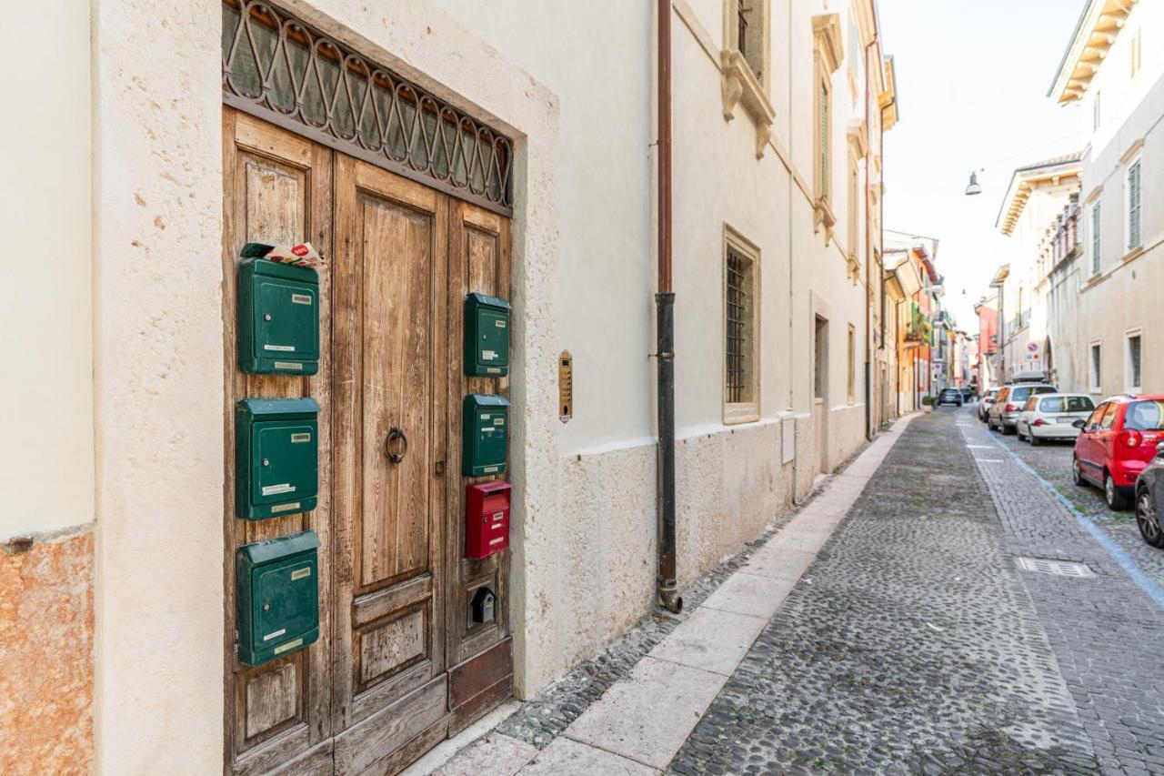 Domus Verona - Residenza Merici Buitenkant foto
